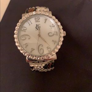 Jimmy Crystal leopard band watch